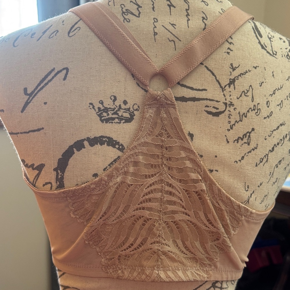 Glamorise Lace Back Bra in Tan